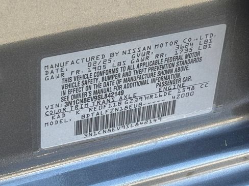 Used 2025 Nissan Versa SV FWD image 29