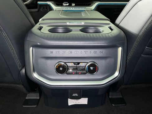 New 2027 Ford Expedition Platinum w/ Driver's Package AWD/4WD image 19