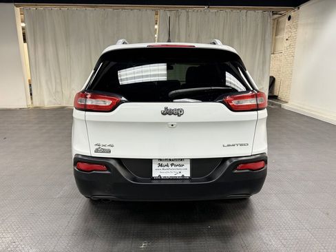 Used 2017 Jeep Cherokee Limited image 4