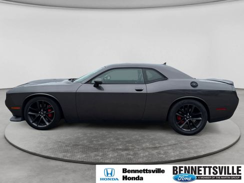 Used 2022 Dodge Challenger GT w/ Plus Package RWD image 8