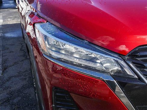 Used 2023 Nissan Kicks SR image 10