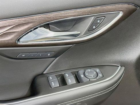 Used 2023 Buick Envision Avenir AWD/4WD image 23