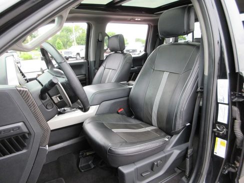 Used 2019 Ford F150 Lariat w/ Equipment Group 502A Luxury AWD/4WD image 22