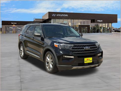 Used 2021 Ford Explorer XLT w/ Equipment Group 202A RWD image 7