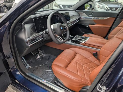 Used 2024 BMW 760i xDrive AWD/4WD image 11