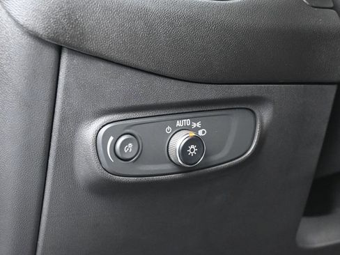 Used 2023 Chevrolet Equinox LT image 15