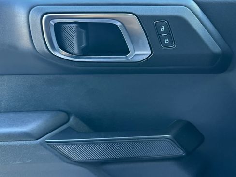 Certified 2025 Ford Bronco Badlands AWD/4WD image 11