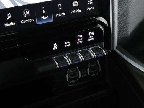 Used 2023 RAM 1500 Big Horn AWD/4WD image 13