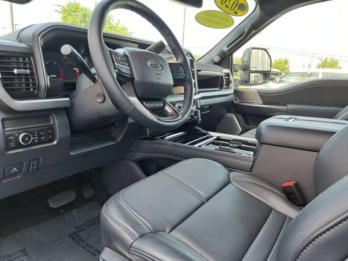 Used 2026 Ford F250 Platinum AWD/4WD image 7