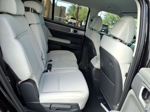 New 2026 Hyundai Santa Fe SE image 9