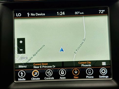 Used 2018 Jeep Grand Cherokee Altitude AWD/4WD image 14