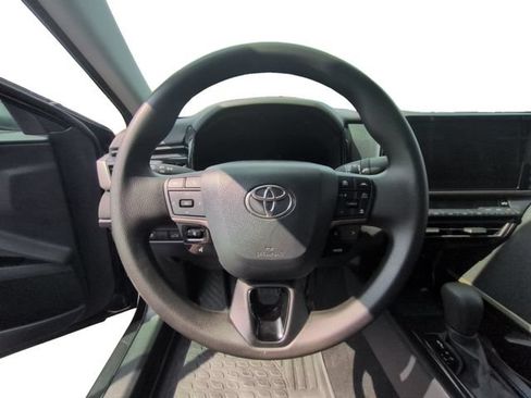 Used 2026 Toyota Camry LE FWD image 18