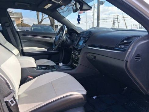 Used 2019 Chrysler 300 S w/ 300S Premium Group 2 image 11