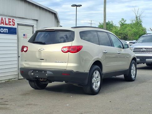 Used 2011 Chevrolet Traverse LT w/ Personal Connectivity Package AWD/4WD image 3