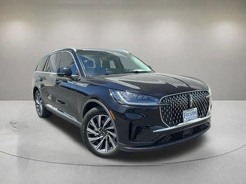 Used 2025 Lincoln Aviator 2WD image 1