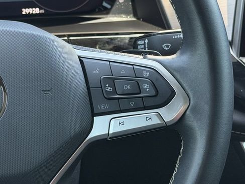 Used 2024 Volkswagen Atlas Cross Sport SE w/ Panoramic Sunroof Package FWD image 15