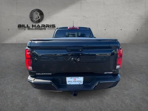 Used 2025 Chevrolet Colorado ZR2 w/ Technology Package AWD/4WD image 7
