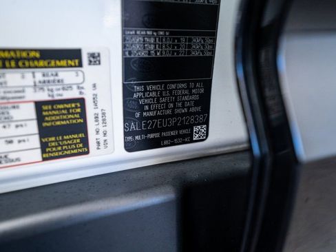 Used 2023 Land Rover Defender 110 X-Dynamic SE image 59