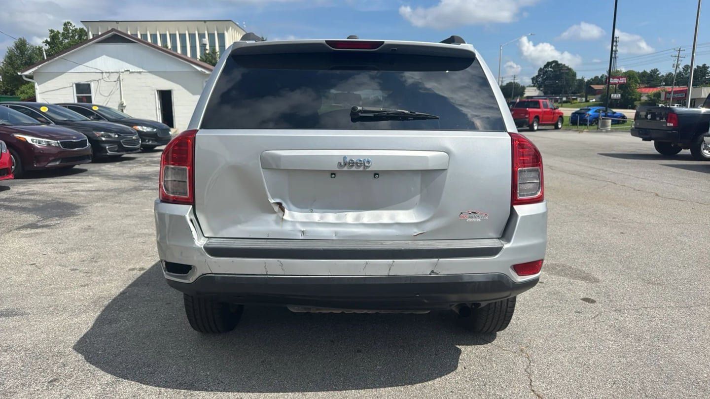 Used 2013 Jeep Compass Sport FWD image 4