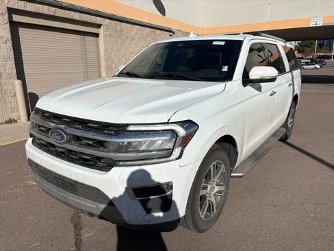 Used 2022 Ford Expedition Max Limited image 3