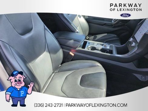 Used 2022 Ford Edge Titanium AWD/4WD image 33