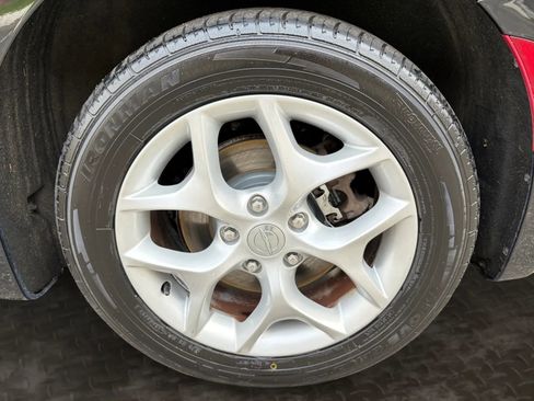 Used 2018 Chrysler Pacifica Touring Plus w/ Tire & Wheel Group image 38