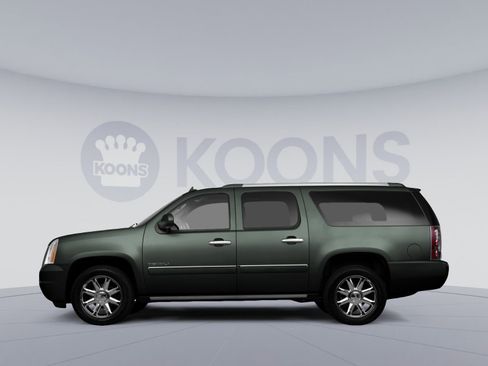 Used 2024 GMC Yukon XL Denali w/ Denali Reserve Package image 2