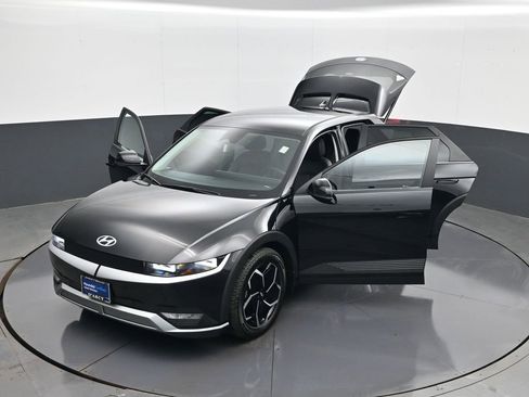 Certified 2023 Hyundai Ioniq 5 SEL w/ Cargo Package AWD/4WD image 30