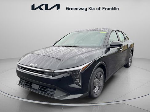 New 2025 Kia K4 LX image 3