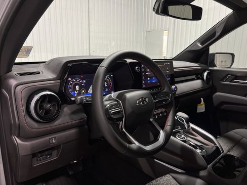 New 2025 Chevrolet Colorado Z71 image 8