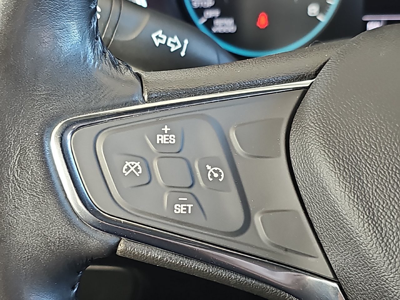 Used 2018 Chevrolet Equinox LT AWD/4WD image 22