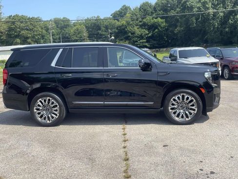 Used 2023 GMC Yukon Denali Ultimate AWD/4WD image 2