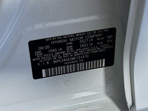 Used 2021 Hyundai Accent SE FWD image 12