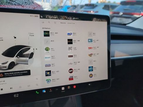 Used 2022 Tesla Model 3 Long Range image 13