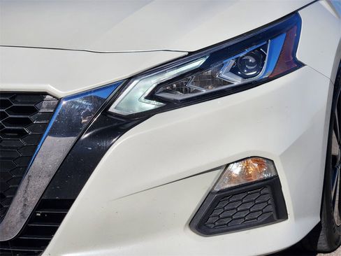 Used 2022 Nissan Altima 2.5 SV image 5