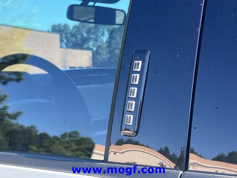 Used 2023 Ford F150 Lariat image 29