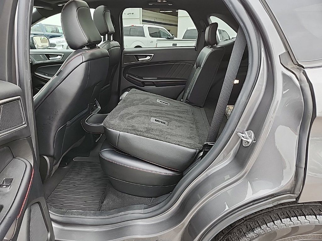 Used 2023 Ford Edge ST-Line AWD/4WD image 31