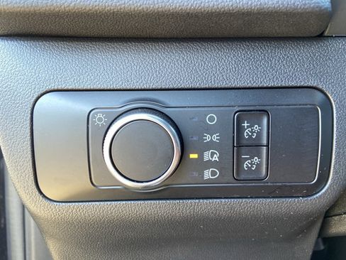 Used 2025 Ford Escape ST-Line FWD image 46