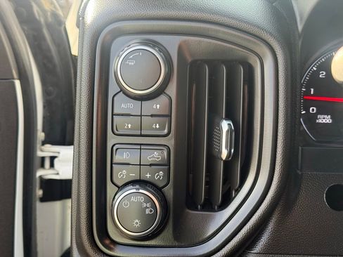 Used 2021 Chevrolet Silverado 1500 W/T image 16