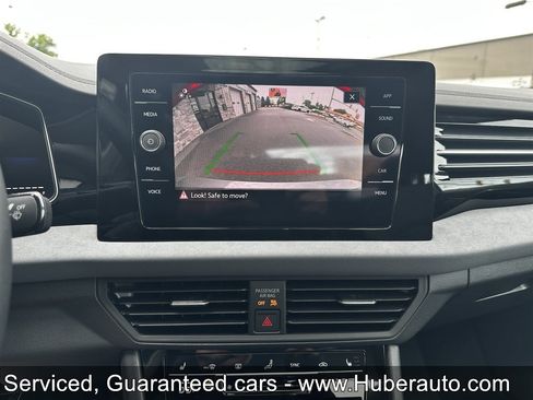 Used 2026 Volkswagen Jetta SE FWD image 24
