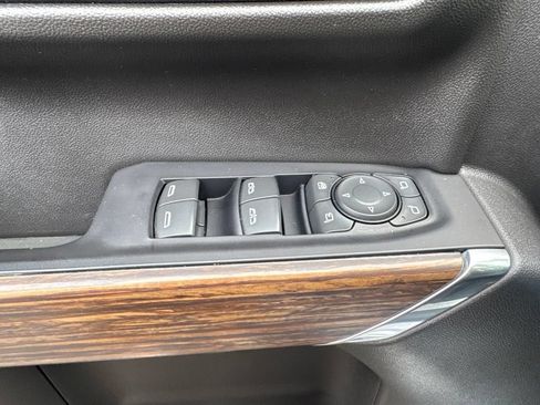 Used 2019 Chevrolet Silverado 1500 High Country w/ Technology Package AWD/4WD image 29
