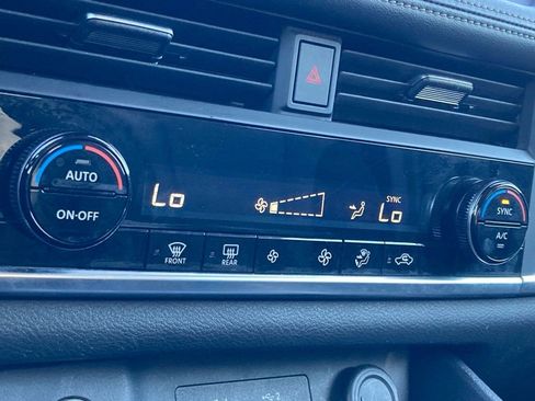 Used 2023 Nissan Rogue SV image 24