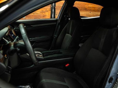 Used 2019 Honda Civic EX image 9