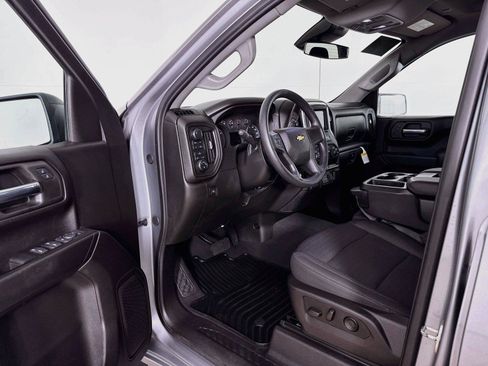 Used 2024 Chevrolet Silverado 1500 Custom AWD/4WD image 3