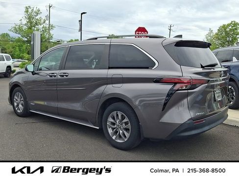 Used 2021 Toyota Sienna LE FWD image 7