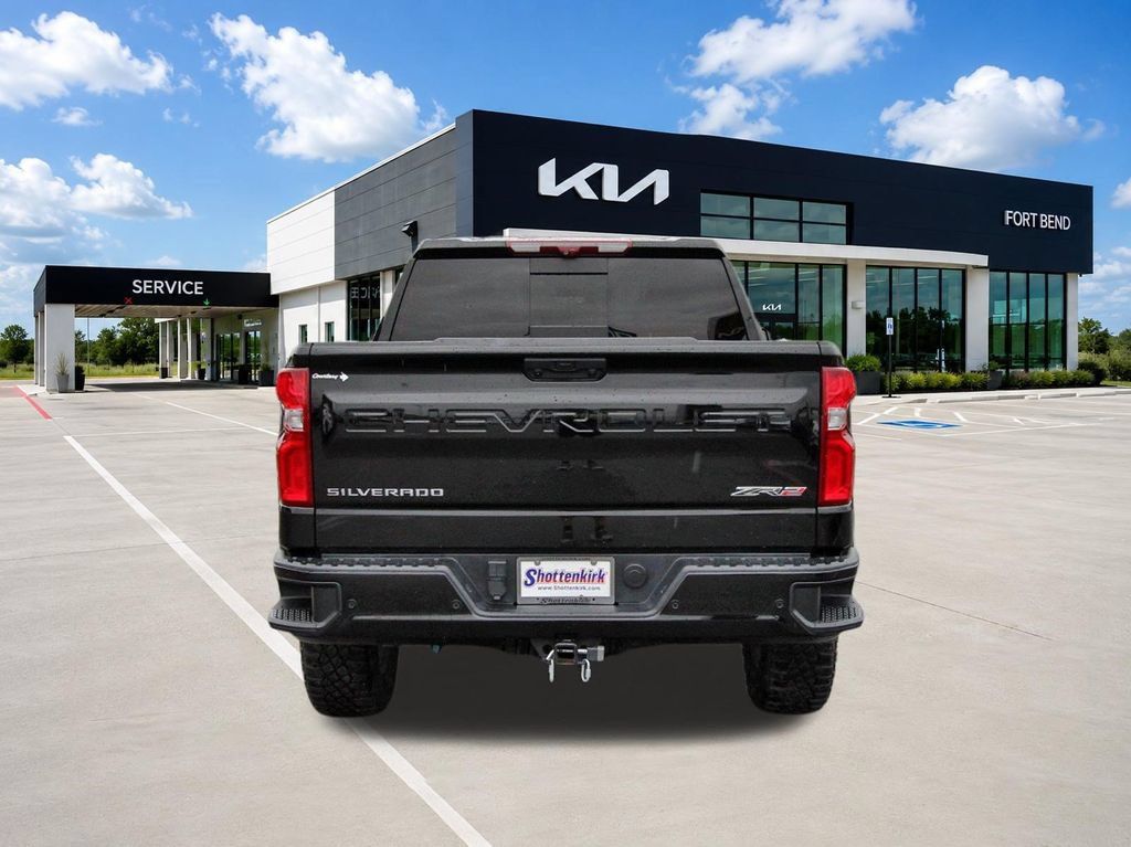 Used 2025 Chevrolet Silverado 1500 ZR2 w/ Technology Package AWD/4WD image 6