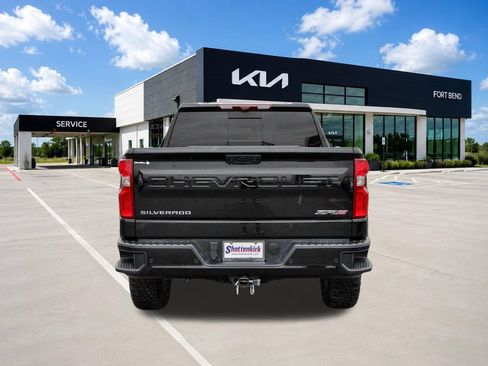 Used 2025 Chevrolet Silverado 1500 ZR2 w/ Technology Package AWD/4WD image 6