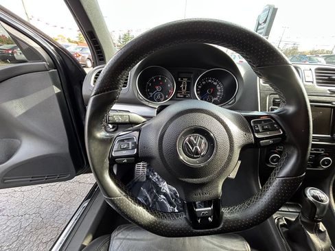 Used 2012 Volkswagen Golf R R image 19