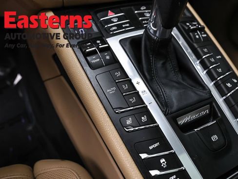 Used 2021 Porsche Macan AWD/4WD image 21