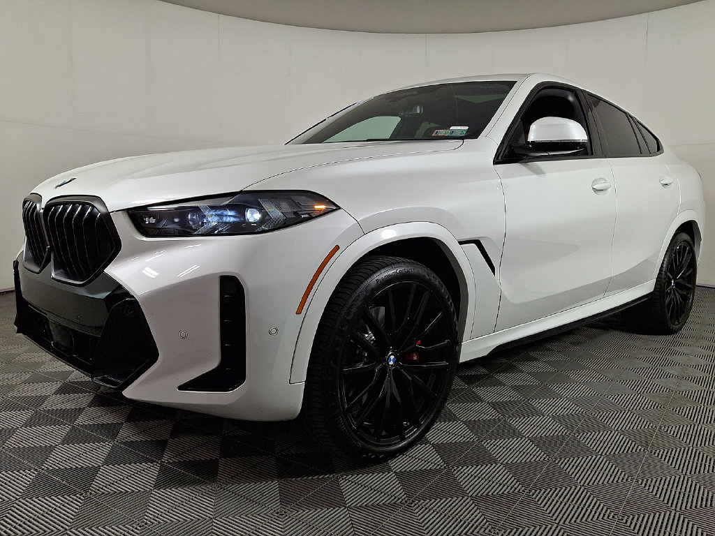 Certified 2025 BMW X6 xDrive40i w/ Executive Package AWD/4WD image 6